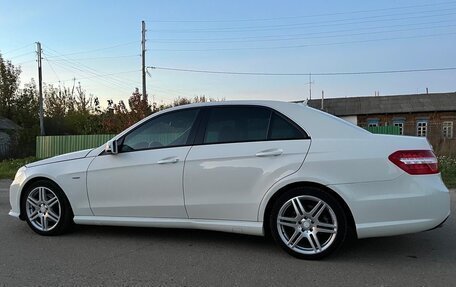 Mercedes-Benz E-Класс, 2010 год, 980 000 рублей, 3 фотография