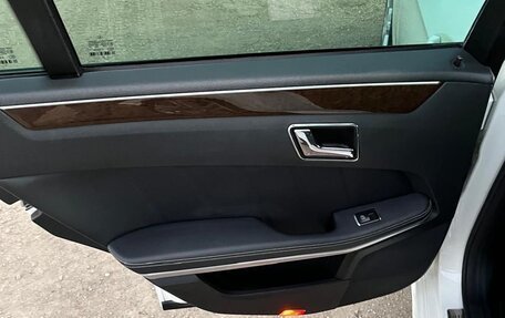 Mercedes-Benz E-Класс, 2010 год, 980 000 рублей, 17 фотография