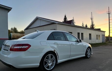 Mercedes-Benz E-Класс, 2010 год, 980 000 рублей, 6 фотография