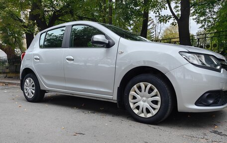 Renault Sandero II рестайлинг, 2018 год, 970 000 рублей, 2 фотография