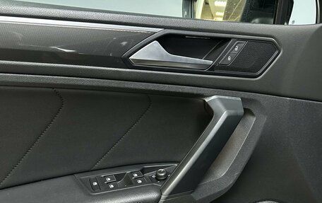 Volkswagen Tiguan II, 2019 год, 2 365 000 рублей, 12 фотография