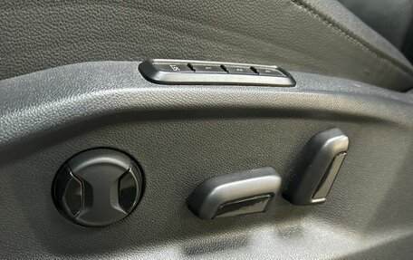 Volkswagen Tiguan II, 2019 год, 2 365 000 рублей, 13 фотография