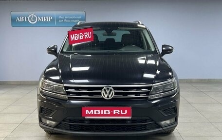 Volkswagen Tiguan II, 2019 год, 2 365 000 рублей, 2 фотография