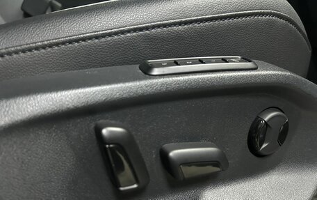Volkswagen Tiguan II, 2019 год, 2 365 000 рублей, 18 фотография