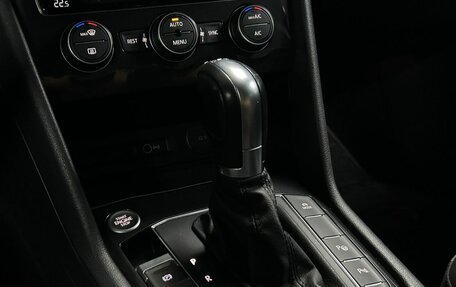 Volkswagen Tiguan II, 2019 год, 2 365 000 рублей, 26 фотография