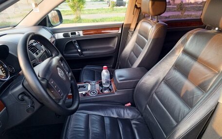 Volkswagen Touareg III, 2005 год, 770 000 рублей, 17 фотография