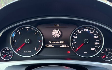 Volkswagen Touareg III, 2015 год, 3 350 000 рублей, 9 фотография