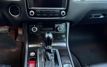 Volkswagen Touareg III, 2015 год, 3 350 000 рублей, 10 фотография