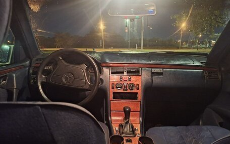 Mercedes-Benz E-Класс, 1997 год, 176 000 рублей, 6 фотография