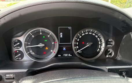 Toyota Land Cruiser 200, 2018 год, 5 900 000 рублей, 14 фотография