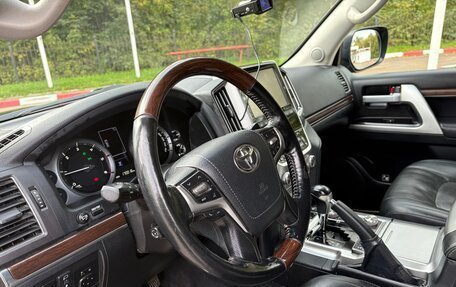 Toyota Land Cruiser 200, 2018 год, 5 900 000 рублей, 25 фотография