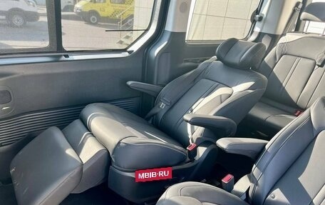 Hyundai Staria, 2025 год, 7 965 000 рублей, 16 фотография