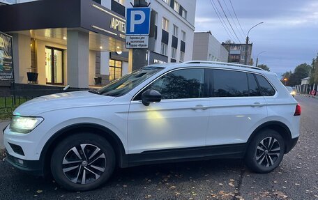 Volkswagen Tiguan II, 2019 год, 2 700 000 рублей, 1 фотография