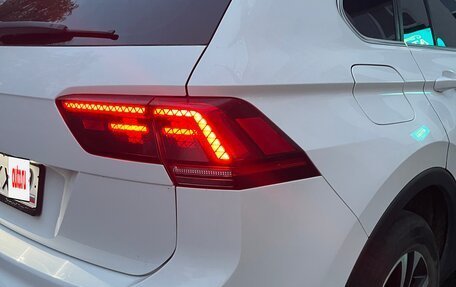 Volkswagen Tiguan II, 2019 год, 2 700 000 рублей, 7 фотография