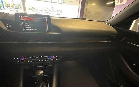 Mazda 6, 2021 год, 3 300 000 рублей, 6 фотография