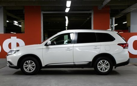 Mitsubishi Outlander III рестайлинг 3, 2017 год, 1 849 000 рублей, 8 фотография