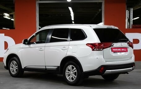 Mitsubishi Outlander III рестайлинг 3, 2017 год, 1 849 000 рублей, 7 фотография