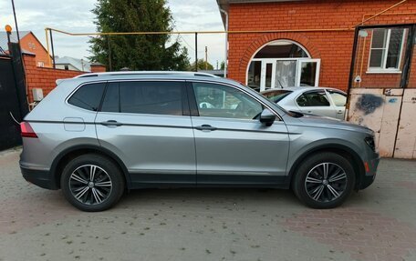 Volkswagen Tiguan II, 2019 год, 3 200 000 рублей, 3 фотография