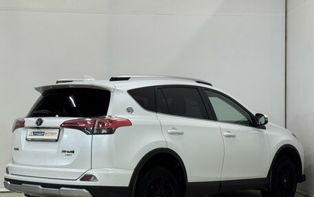 Toyota RAV4, 2018 год, 2 149 000 рублей, 6 фотография