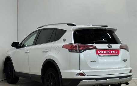 Toyota RAV4, 2018 год, 2 149 000 рублей, 4 фотография