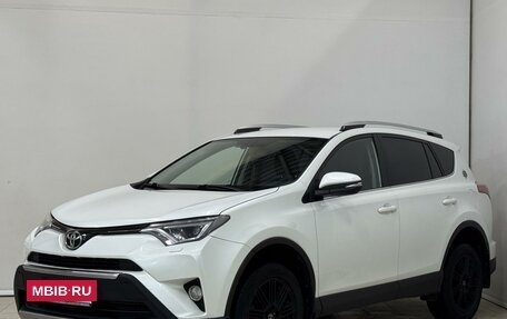 Toyota RAV4, 2018 год, 2 149 000 рублей, 2 фотография