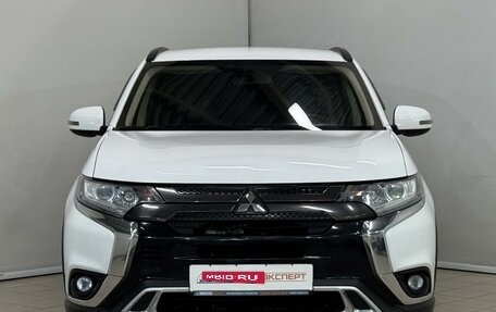 Mitsubishi Outlander III рестайлинг 3, 2021 год, 2 199 000 рублей, 10 фотография