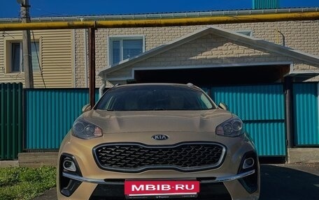 KIA Sportage IV рестайлинг, 2018 год, 2 200 000 рублей, 2 фотография