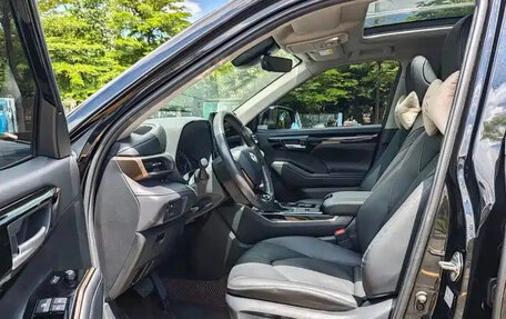 Toyota Highlander, 2022 год, 3 231 555 рублей, 13 фотография