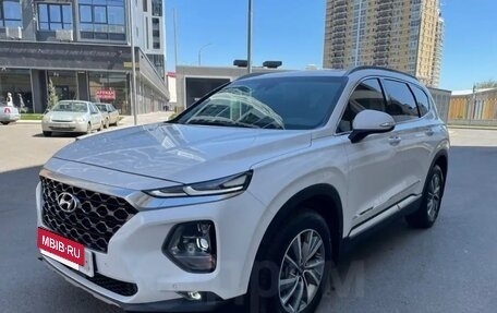Hyundai Santa Fe III рестайлинг, 2018 год, 2 860 000 рублей, 1 фотография