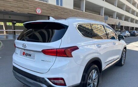 Hyundai Santa Fe III рестайлинг, 2018 год, 2 860 000 рублей, 4 фотография