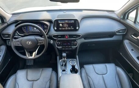 Hyundai Santa Fe III рестайлинг, 2018 год, 2 860 000 рублей, 24 фотография