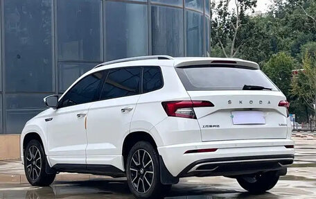 Skoda Karoq I, 2022 год, 1 701 555 рублей, 5 фотография