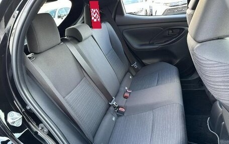 Toyota Yaris, 2021 год, 800 000 рублей, 13 фотография