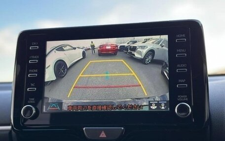 Toyota Yaris, 2021 год, 800 000 рублей, 18 фотография