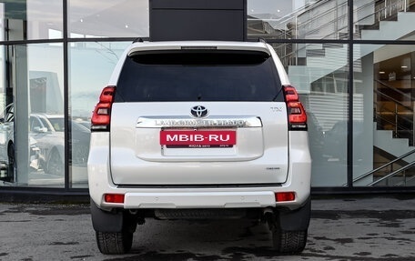 Toyota Land Cruiser Prado 150 рестайлинг 2, 2018 год, 4 160 000 рублей, 5 фотография