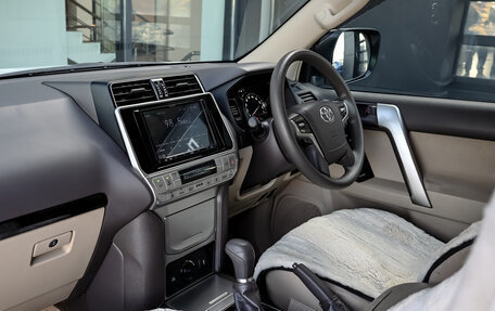Toyota Land Cruiser Prado 150 рестайлинг 2, 2018 год, 4 160 000 рублей, 18 фотография