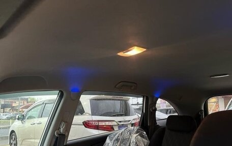 Honda Stream II, 2010 год, 893 000 рублей, 11 фотография