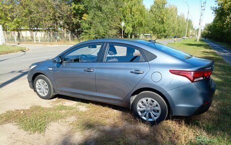 Hyundai Solaris II рестайлинг, 2017 год, 1 220 000 рублей, 5 фотография