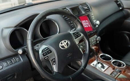 Toyota Highlander III, 2011 год, 2 200 000 рублей, 11 фотография