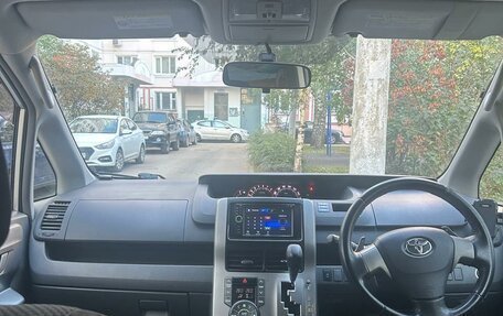 Toyota Noah III, 2010 год, 1 385 000 рублей, 5 фотография