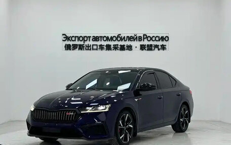 Skoda Octavia IV, 2022 год, 2 300 000 рублей, 1 фотография