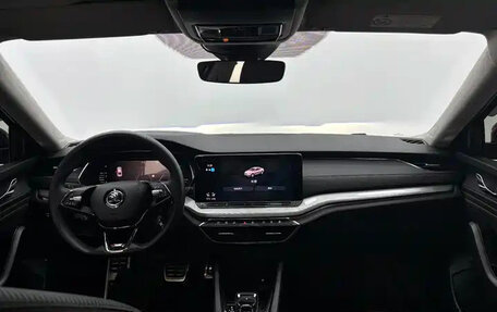 Skoda Octavia IV, 2022 год, 2 300 000 рублей, 8 фотография