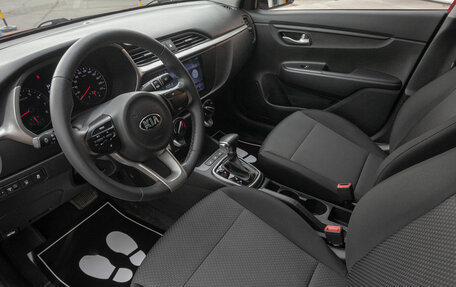 KIA Rio IV, 2021 год, 1 459 000 рублей, 10 фотография