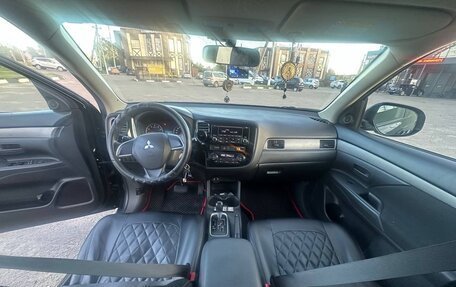 Mitsubishi Outlander III рестайлинг 3, 2012 год, 1 250 000 рублей, 8 фотография