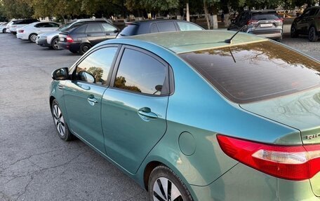 KIA Rio III рестайлинг, 2013 год, 1 000 000 рублей, 2 фотография