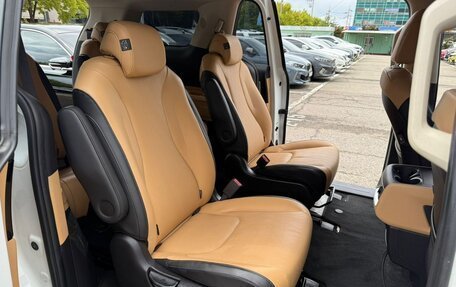 KIA Carnival, 2021 год, 2 750 000 рублей, 12 фотография