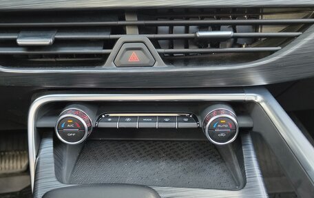 Geely Tugella FY11, 2023 год, 2 550 000 рублей, 13 фотография