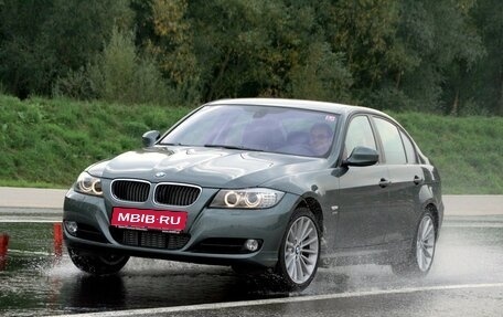 BMW 3 серия, 2010 год, 950 000 рублей, 1 фотография