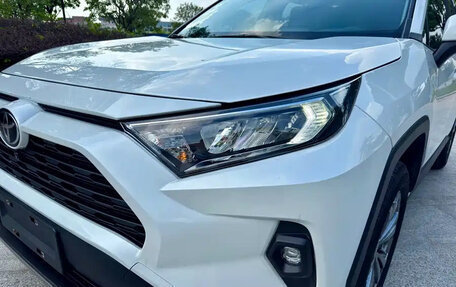 Toyota RAV4, 2022 год, 2 450 001 рублей, 23 фотография