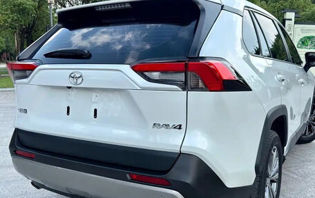 Toyota RAV4, 2022 год, 2 450 001 рублей, 22 фотография